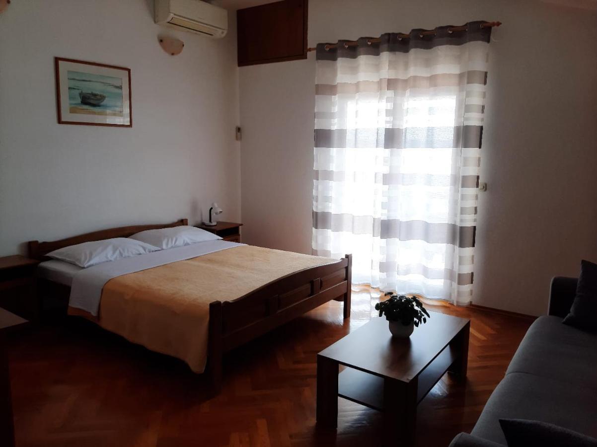 Apartments Ivanka Starigrad Paklenica Ngoại thất bức ảnh