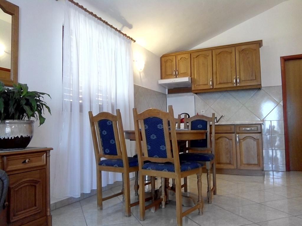 Apartments Ivanka Starigrad Paklenica Phòng bức ảnh