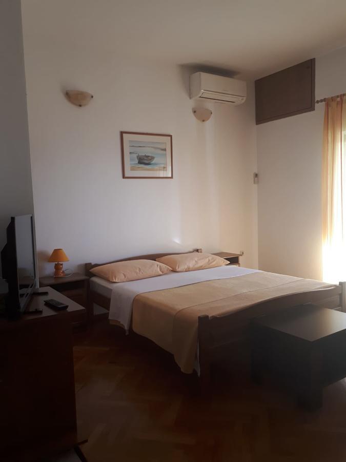 Apartments Ivanka Starigrad Paklenica Ngoại thất bức ảnh